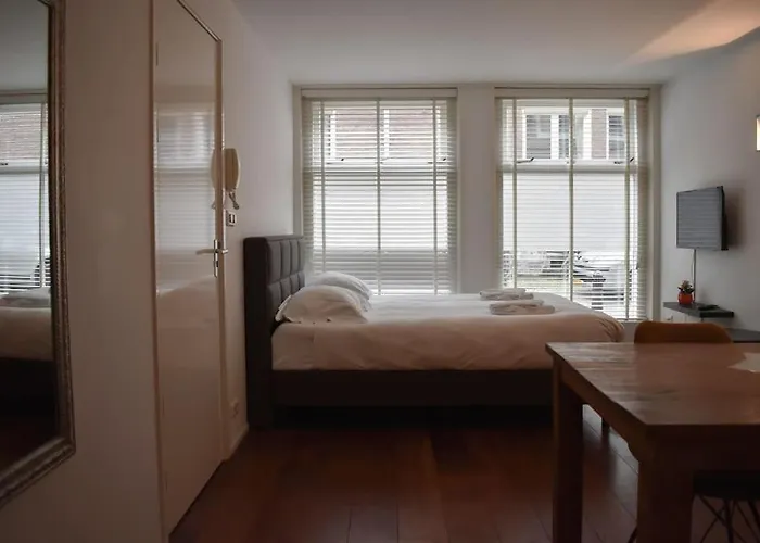 New 4p Renovated @best Location Jordaan